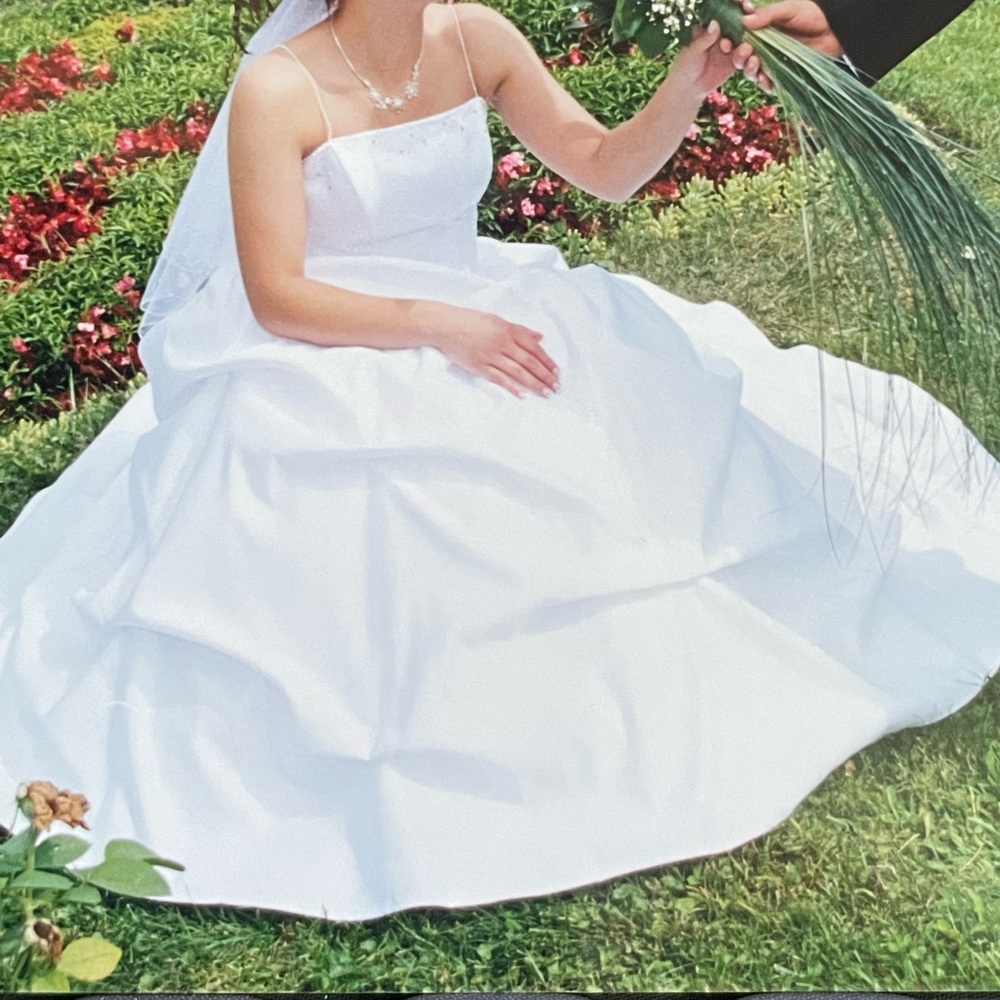 WEDDING DRESS - CUSTOM MADE in Europe - pure white taffeta - Picture 7 of 7